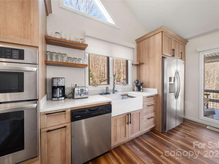 158 Blackberry Lane, Maggie Valley, NC 28751.  MLS# CAR4242897, YatesRealty ID 259. Kitchen