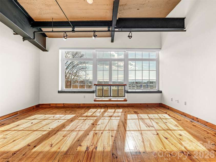 100 Coxe Avenue, Asheville, NC 28801.  MLS# CAR4335488, YatesRealty ID 2590. 