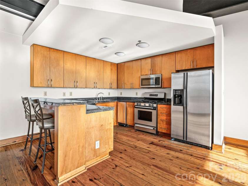 100 Coxe Avenue, Asheville, NC 28801.  MLS# CAR4335488, YatesRealty ID 2590. 