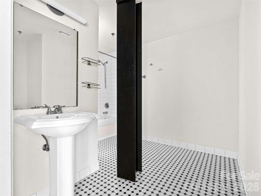 100 Coxe Avenue, Asheville, NC 28801.  MLS# CAR4335488, YatesRealty ID 2590. 