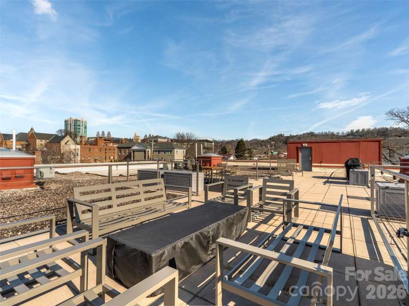 100 Coxe Avenue, Asheville, NC 28801.  MLS# CAR4335488, YatesRealty ID 2590. 