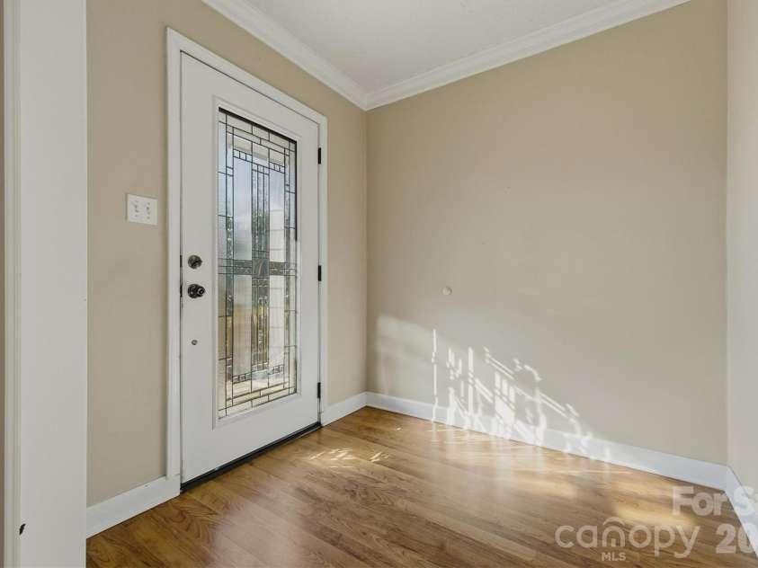 1750 10th Street Court, Hickory, NC 28601.  MLS# CAR4335342, YatesRealty ID 2590. 