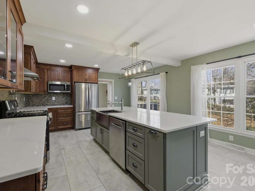 1750 10th Street Court, Hickory, NC 28601.  MLS# CAR4335342, YatesRealty ID 2590. 