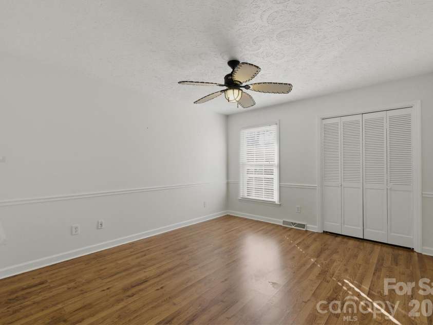 1750 10th Street Court, Hickory, NC 28601.  MLS# CAR4335342, YatesRealty ID 2590. 