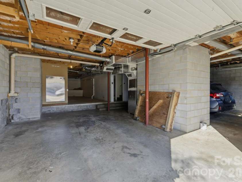 1750 10th Street Court, Hickory, NC 28601.  MLS# CAR4335342, YatesRealty ID 2590. 