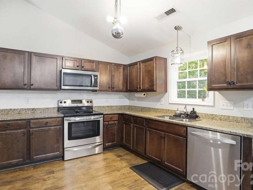 1124 Turtle Ridge Drive, Monroe, NC 28110.  MLS# CAR4372125, YatesRealty ID 25900. Chef's Kitchen 