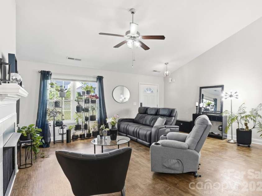 1124 Turtle Ridge Drive, Monroe, NC 28110.  MLS# CAR4372125, YatesRealty ID 25900. Enormous Living Room 