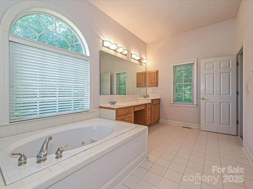 10638 Moss Mill Lane, Charlotte, NC 28277.  MLS# CAR4279398, YatesRealty ID 25901. 