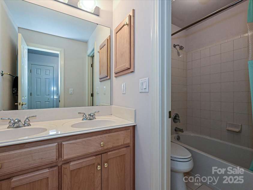 10638 Moss Mill Lane, Charlotte, NC 28277.  MLS# CAR4279398, YatesRealty ID 25901. 