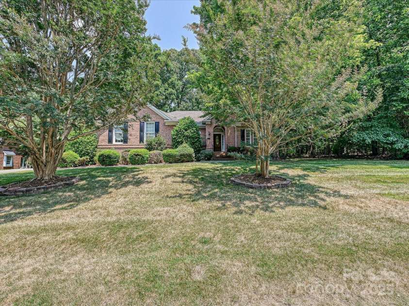 10638 Moss Mill Lane, Charlotte, NC 28277.  MLS# CAR4279398, YatesRealty ID 25901. 