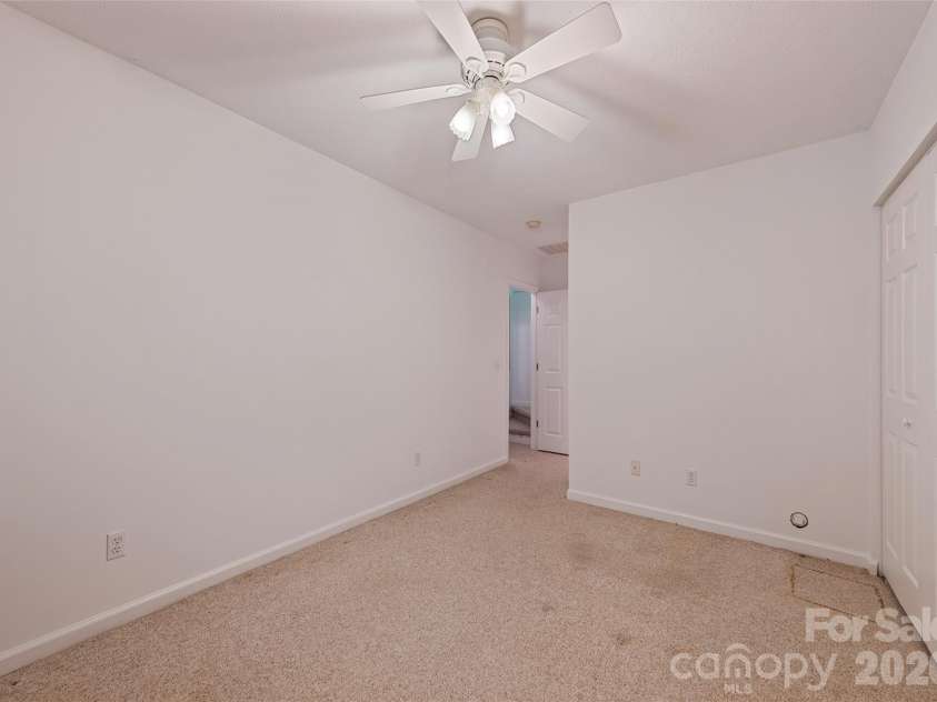 21 Winterview Trail, Hendersonville, NC 28739.  MLS# CAR4383420, YatesRealty ID 25901. 