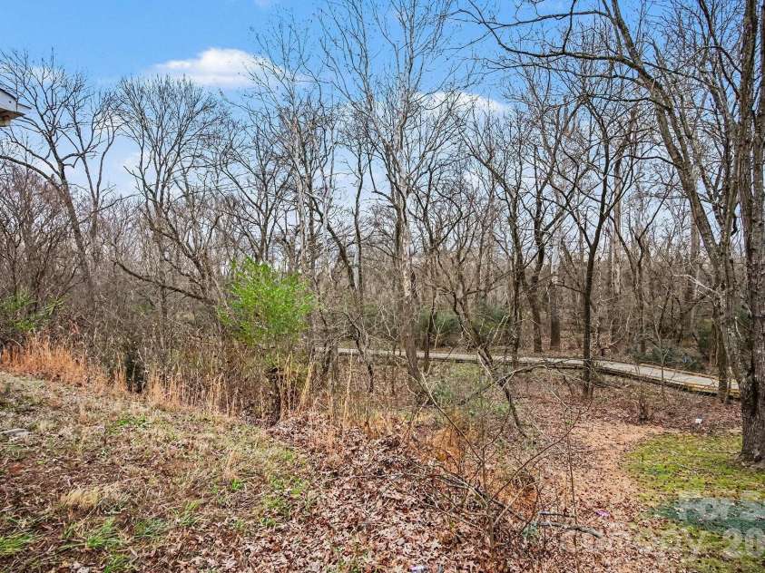 11513 Vista Haven Drive, Charlotte, NC 28226.  MLS# CAR4378232, YatesRealty ID 25902. 