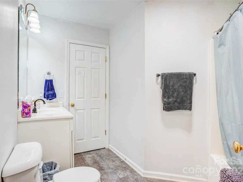 7786 Windsor Forest Place, Harrisburg, NC 28075.  MLS# CAR4274261, YatesRealty ID 25903. 