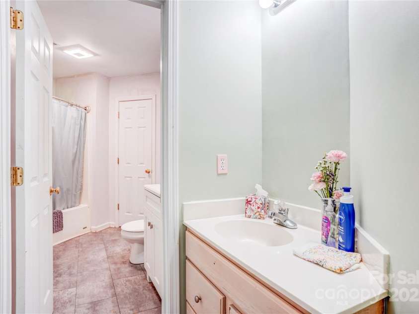 7786 Windsor Forest Place, Harrisburg, NC 28075.  MLS# CAR4274261, YatesRealty ID 25903. 