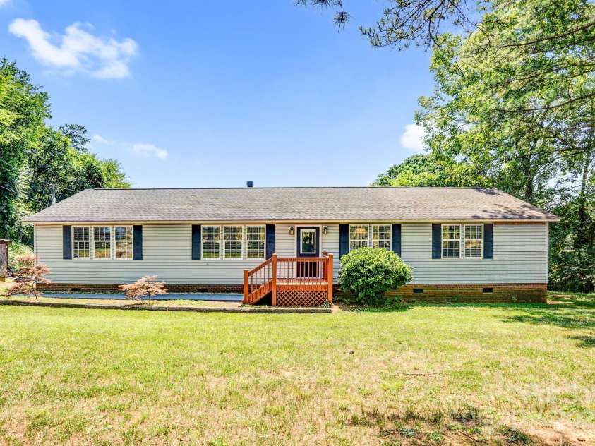 10230 Hagers Road, Huntersville, NC 28078.  MLS# CAR4252022, YatesRealty ID 25904. 