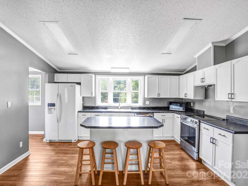 10230 Hagers Road, Huntersville, NC 28078.  MLS# CAR4252022, YatesRealty ID 25904. 