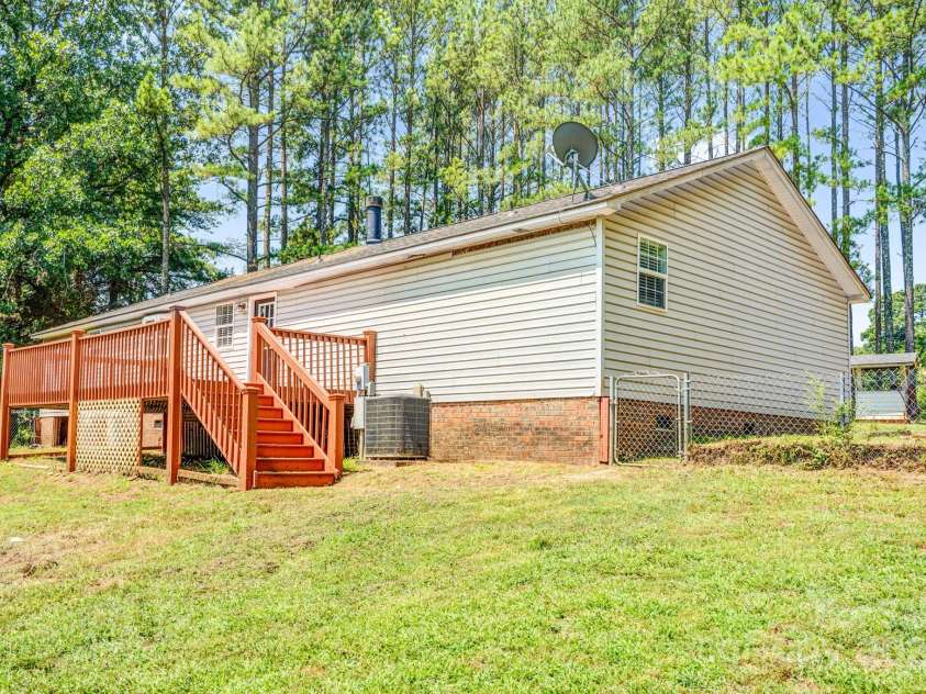10230 Hagers Road, Huntersville, NC 28078.  MLS# CAR4252022, YatesRealty ID 25904. 
