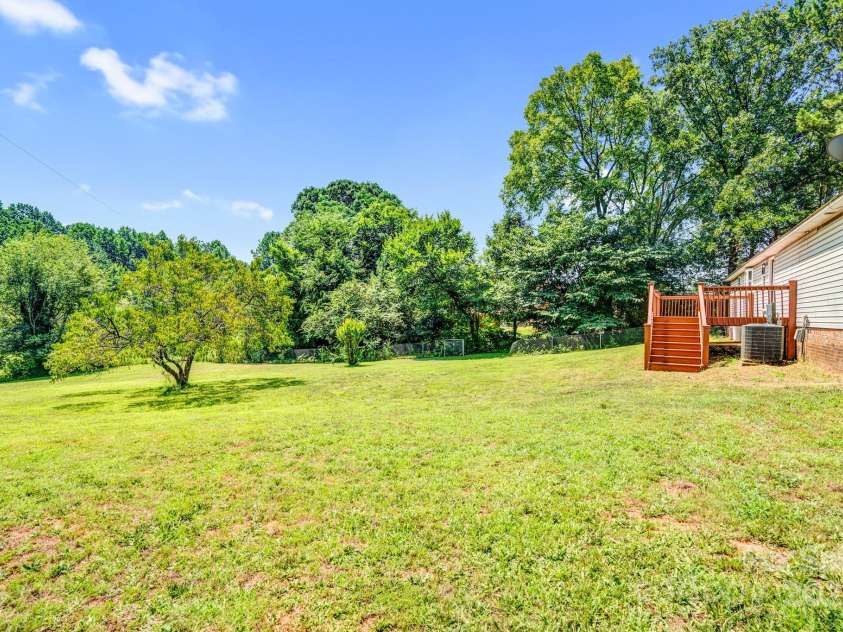 10230 Hagers Road, Huntersville, NC 28078.  MLS# CAR4252022, YatesRealty ID 25904. 