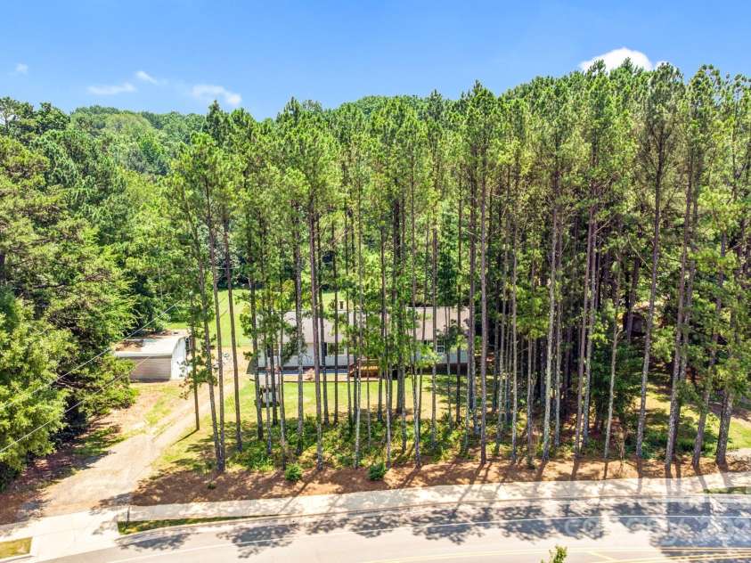 10230 Hagers Road, Huntersville, NC 28078.  MLS# CAR4252022, YatesRealty ID 25904. 