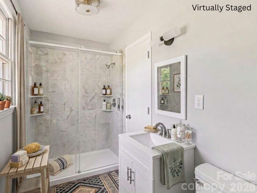 5320 Dolphin Lane, Charlotte, NC 28215.  MLS# CAR4371869, YatesRealty ID 25904. 
