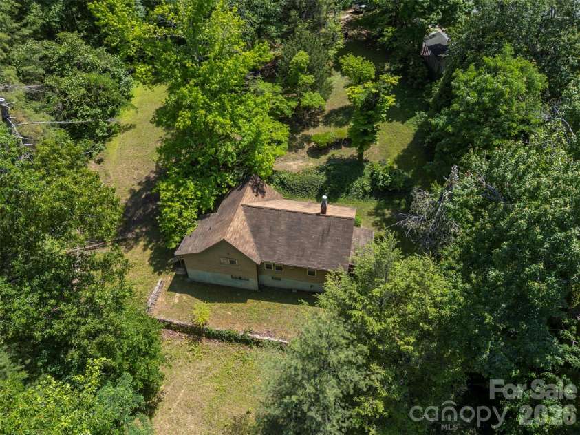 77 First Street, Tryon, NC 28782.  MLS# CAR4385519, YatesRealty ID 25905. 