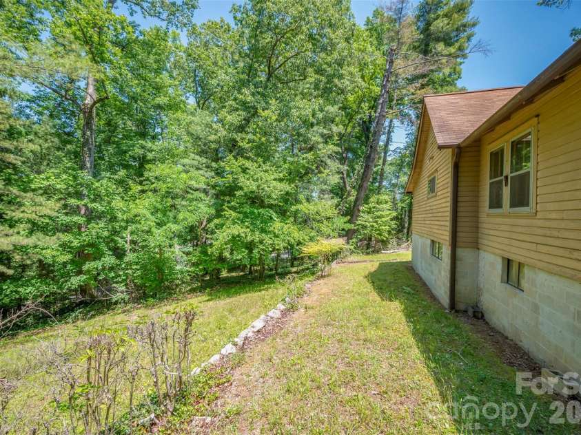77 First Street, Tryon, NC 28782.  MLS# CAR4385519, YatesRealty ID 25905. 