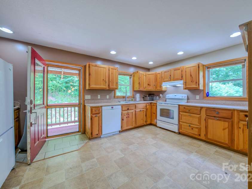 8851 Grapevine Road, Marshall, NC 28753.  MLS# CAR4269482, YatesRealty ID 25905. 