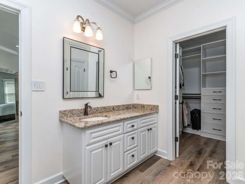 9205 Belmont Lane, Waxhaw, NC 28173.  MLS# CAR4381231, YatesRealty ID 25906. 2nd vanity primary vanity