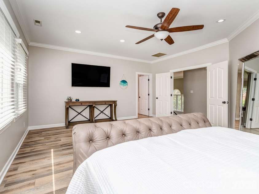 9205 Belmont Lane, Waxhaw, NC 28173.  MLS# CAR4381231, YatesRealty ID 25906. 
