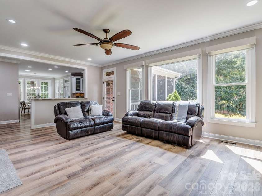 9205 Belmont Lane, Waxhaw, NC 28173.  MLS# CAR4381231, YatesRealty ID 25906. Great room