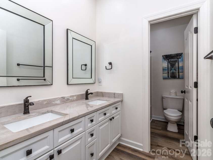 9205 Belmont Lane, Waxhaw, NC 28173.  MLS# CAR4381231, YatesRealty ID 25906. Hall bathroom