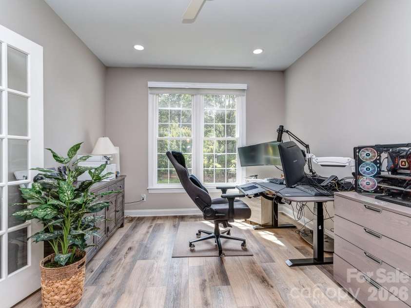 9205 Belmont Lane, Waxhaw, NC 28173.  MLS# CAR4381231, YatesRealty ID 25906. Office