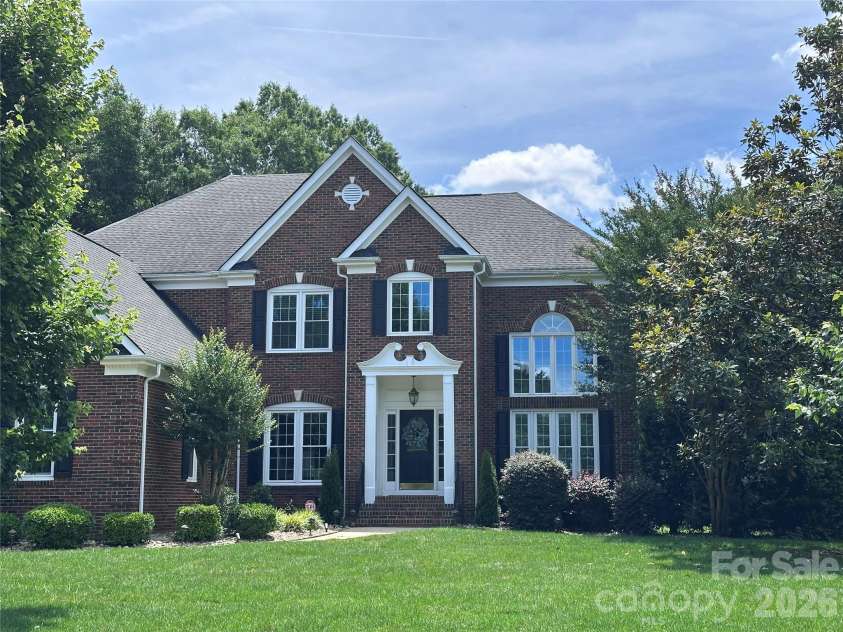 9205 Belmont Lane, Waxhaw, NC 28173.  MLS# CAR4381231, YatesRealty ID 25906. Welcome to 9205 Belmont Lane