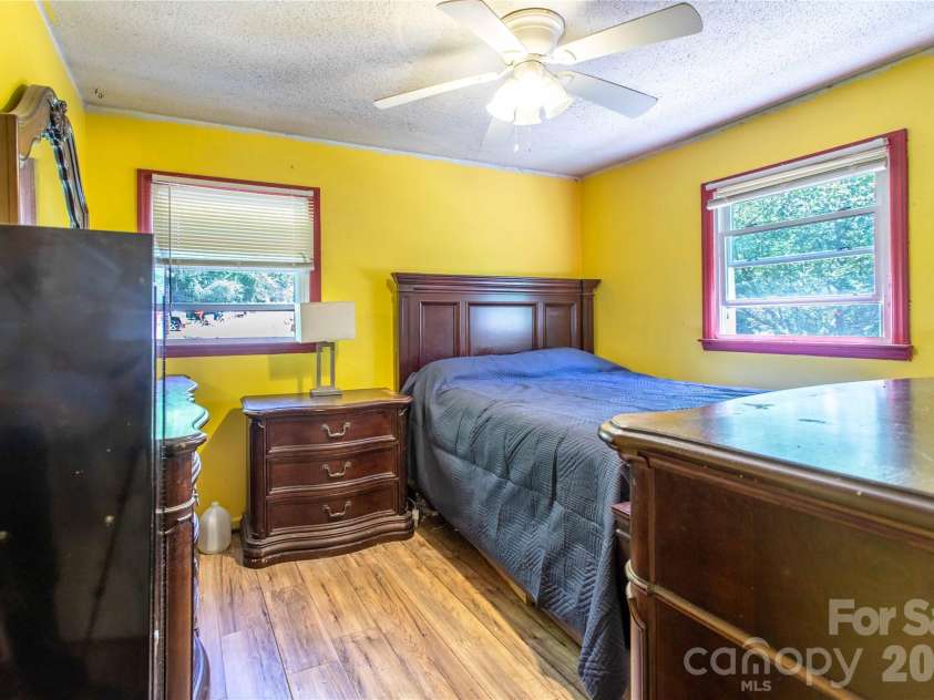 203 Kennedy Drive, Swannanoa, NC 28778.  MLS# CAR4381236, YatesRealty ID 25908. 