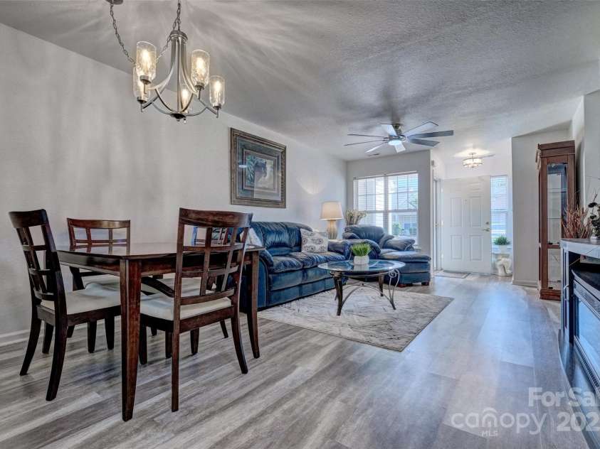 1504 Harpers Inlet Drive, Lake Wylie, SC 29710.  MLS# CAR4274114, YatesRealty ID 25909. Large dining area