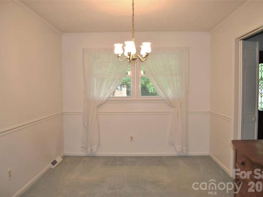 706 Hester Drive, Dallas, NC 28034.  MLS# CAR4386044, YatesRealty ID 25909. 