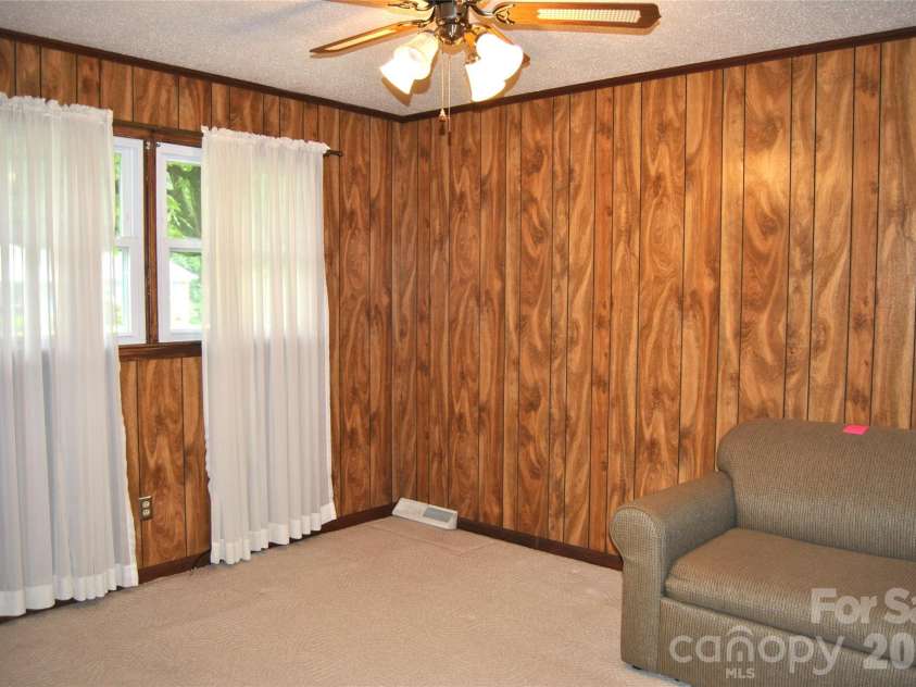 706 Hester Drive, Dallas, NC 28034.  MLS# CAR4386044, YatesRealty ID 25909. 