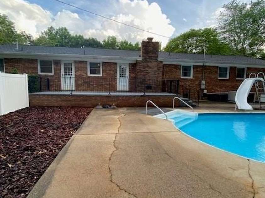706 Hester Drive, Dallas, NC 28034.  MLS# CAR4386044, YatesRealty ID 25909. 