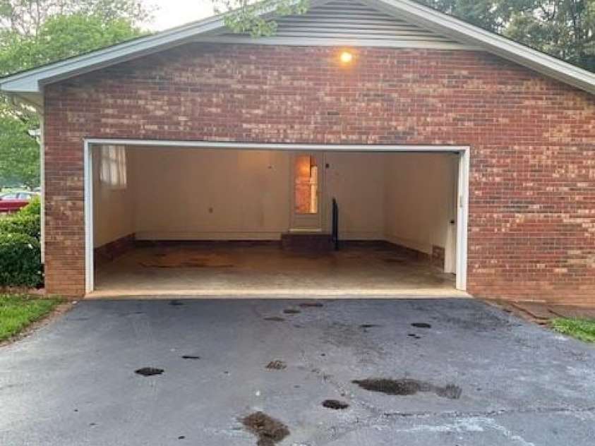 706 Hester Drive, Dallas, NC 28034.  MLS# CAR4386044, YatesRealty ID 25909. 