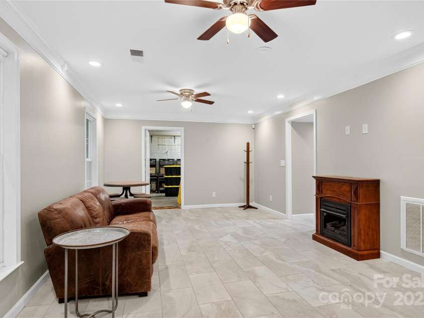 112 Sugar Thyme Lane, Mooresville, NC 28115.  MLS# CAR4294431, YatesRealty ID 2591. 