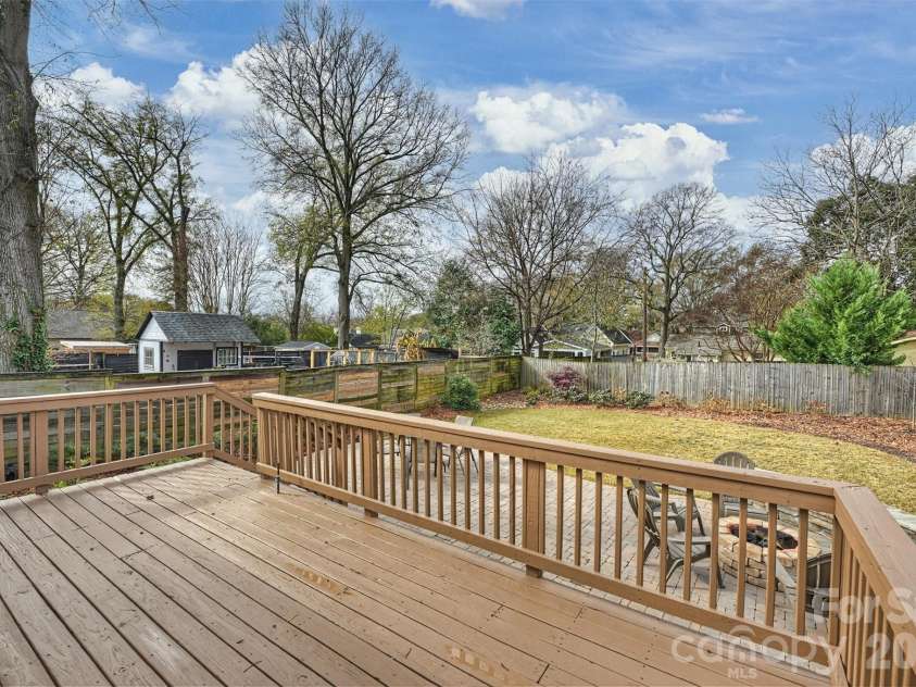 1833 Parson Street, Charlotte, NC 28205.  MLS# CAR4336730, YatesRealty ID 2591. 