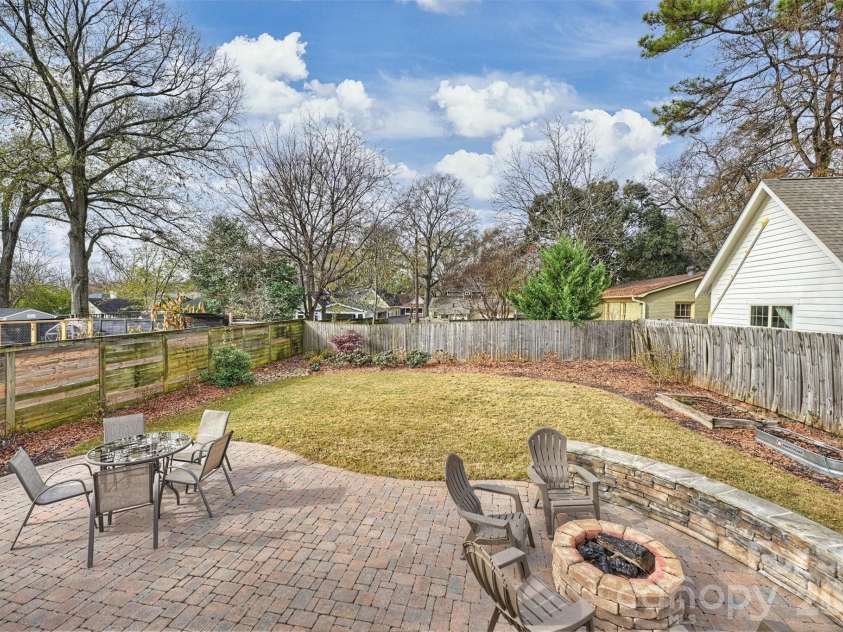 1833 Parson Street, Charlotte, NC 28205.  MLS# CAR4336730, YatesRealty ID 2591. 
