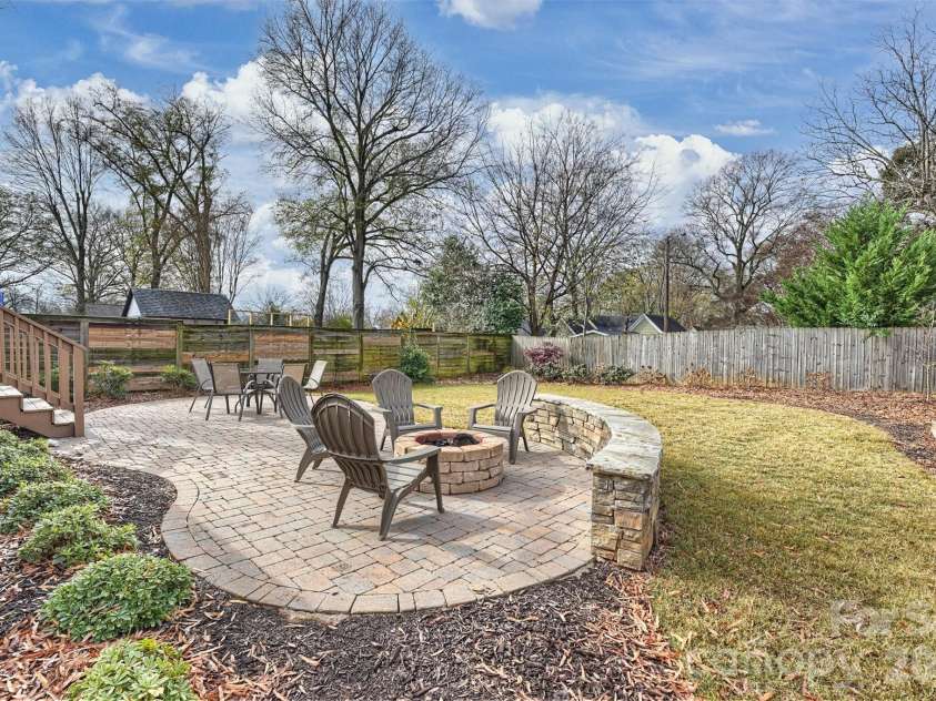 1833 Parson Street, Charlotte, NC 28205.  MLS# CAR4336730, YatesRealty ID 2591. 