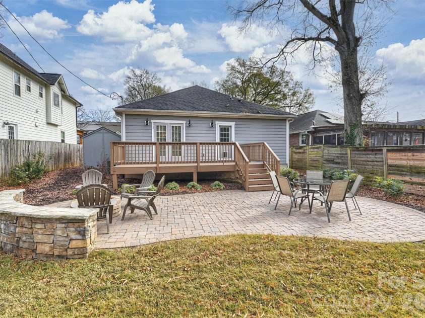 1833 Parson Street, Charlotte, NC 28205.  MLS# CAR4336730, YatesRealty ID 2591. 