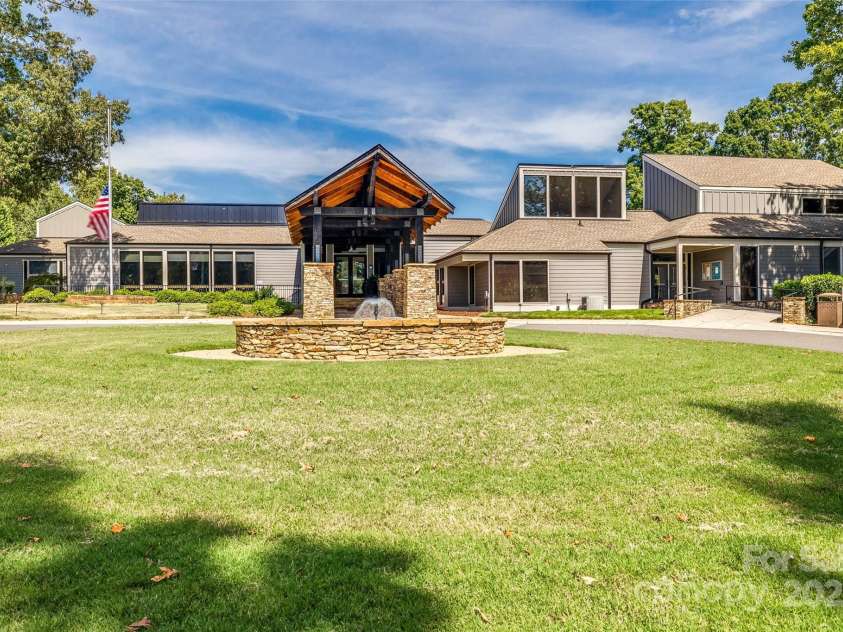 25 Fairway Ridge, Lake Wylie, SC 29710.  MLS# CAR4271554, YatesRealty ID 25910. River Hills Country Club