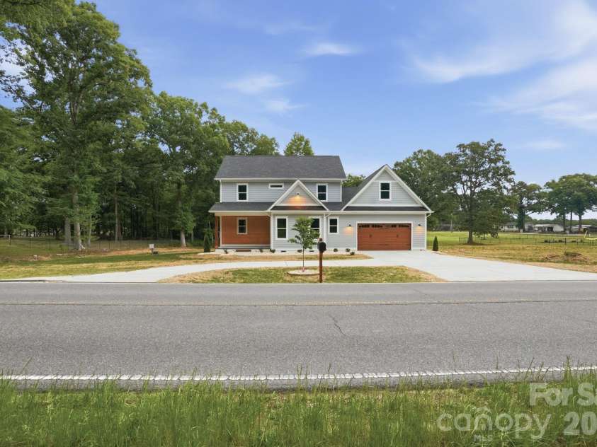 3210 Highway 205 Highway, Marshville, NC 28103.  MLS# CAR4378620, YatesRealty ID 25911. 