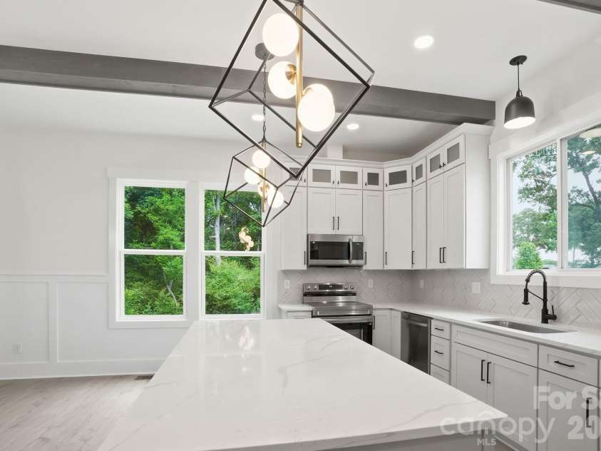 3210 Highway 205 Highway, Marshville, NC 28103.  MLS# CAR4378620, YatesRealty ID 25911. Kitchen