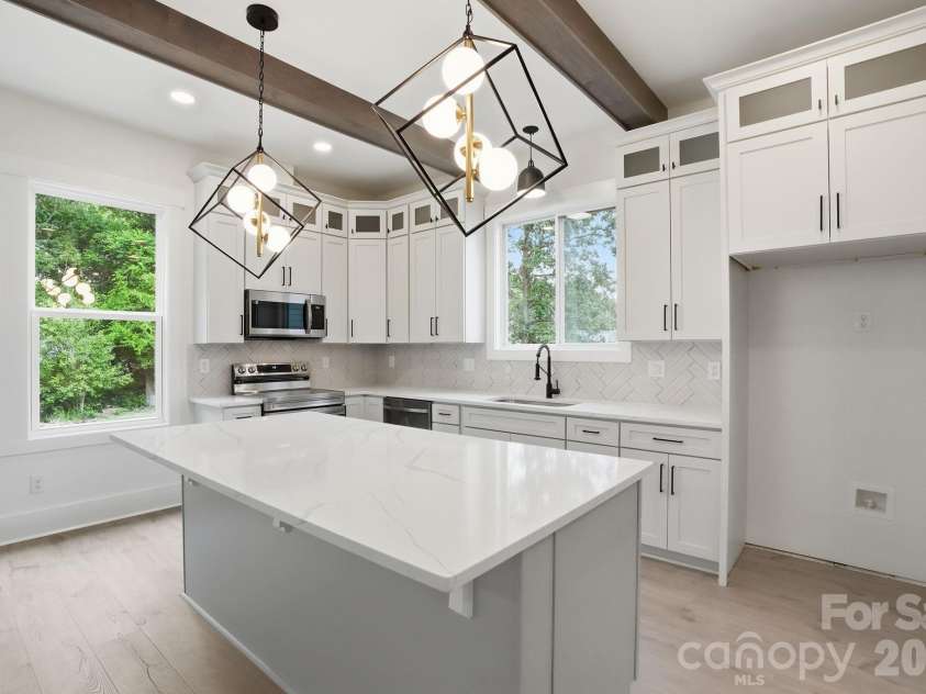 3210 Highway 205 Highway, Marshville, NC 28103.  MLS# CAR4378620, YatesRealty ID 25911. Kitchen