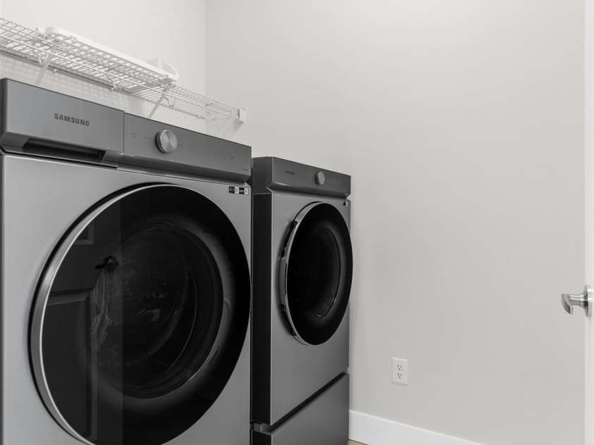 572 Sweet Birch Park Lane, Black Mountain, NC 28711.  MLS# CAR4260117, YatesRealty ID 25911. Convenient upper level laundry