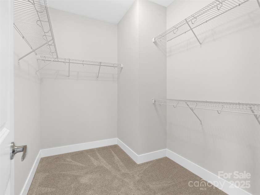 572 Sweet Birch Park Lane, Black Mountain, NC 28711.  MLS# CAR4260117, YatesRealty ID 25911. Large walk-in closet